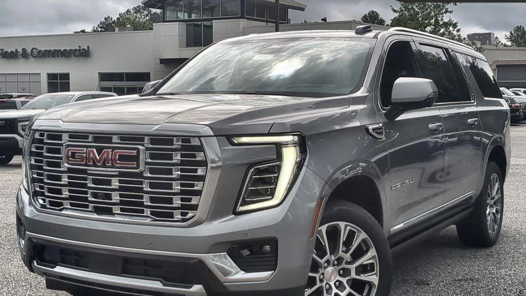 GMC Yukon XL for Family & Utility